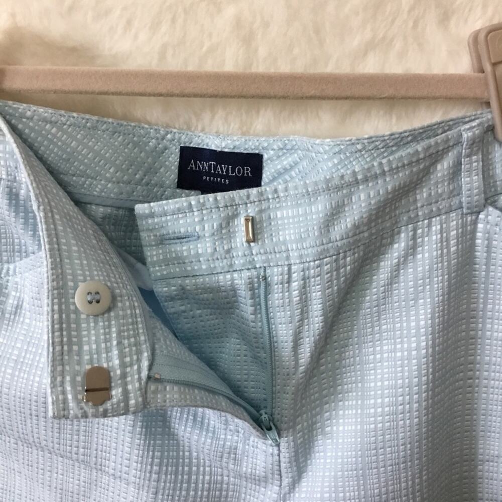 Ann Taylor Blue Pattern Crop Pants - Picture 5 of 11